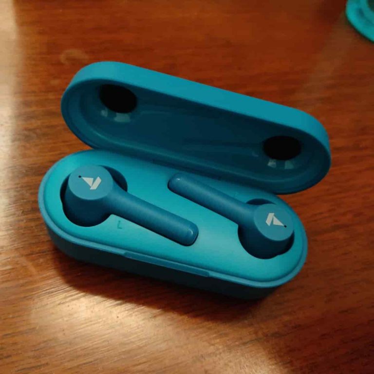 Top 10 Best boAt wireless Earbuds in India 2024 (boAt Airdopes)