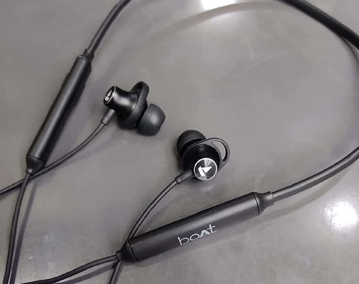 boAt-Rockerz-245-v2-neckband